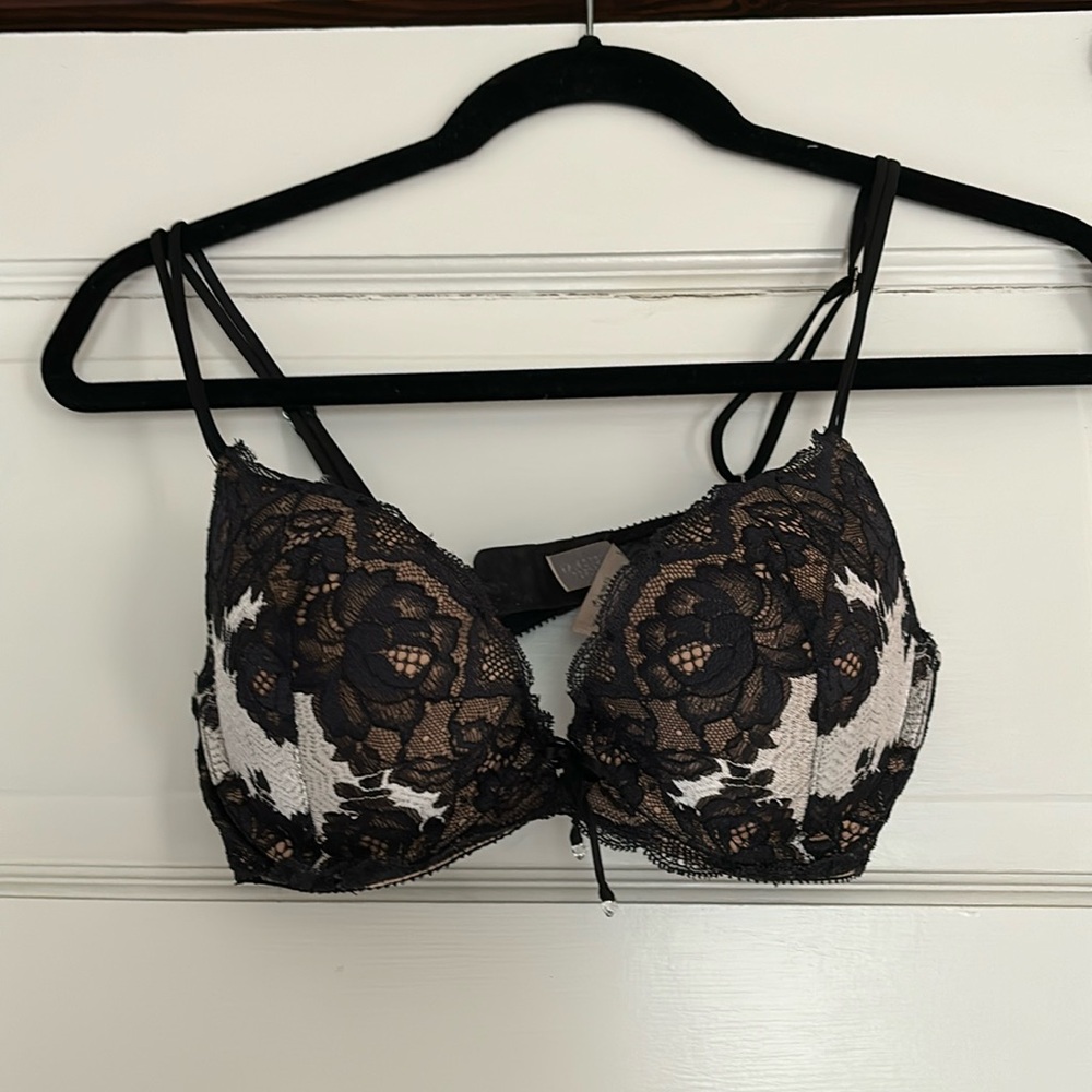 Victoria secret push-up bra